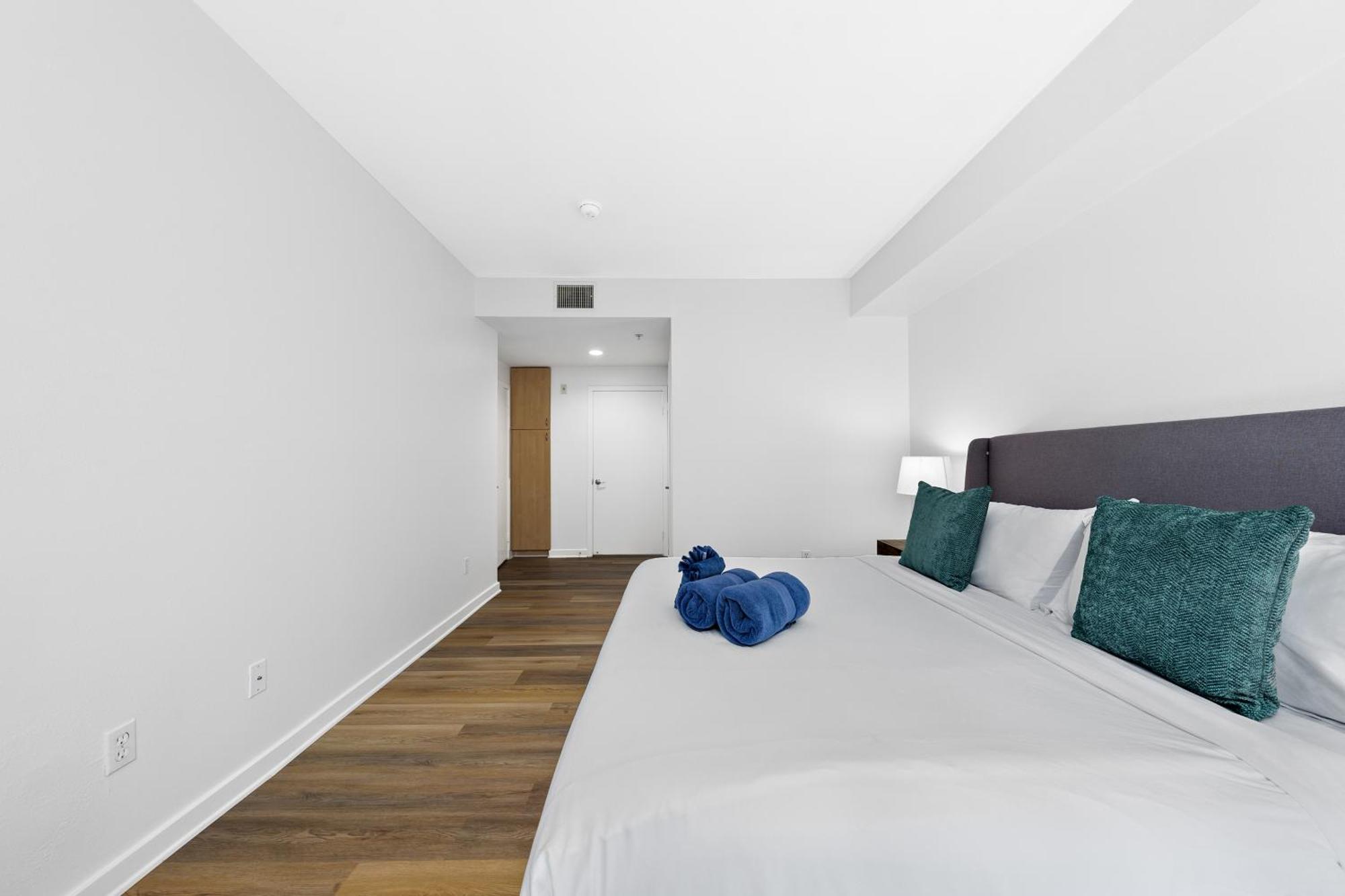 Apartamento The Turquoise Lounge - Chic 2br View Pool, Sauna