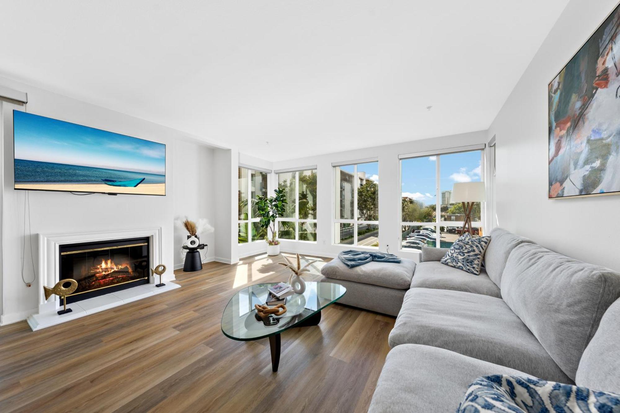 The Turquoise Lounge - Chic 2br View Pool, Sauna Apartamento
