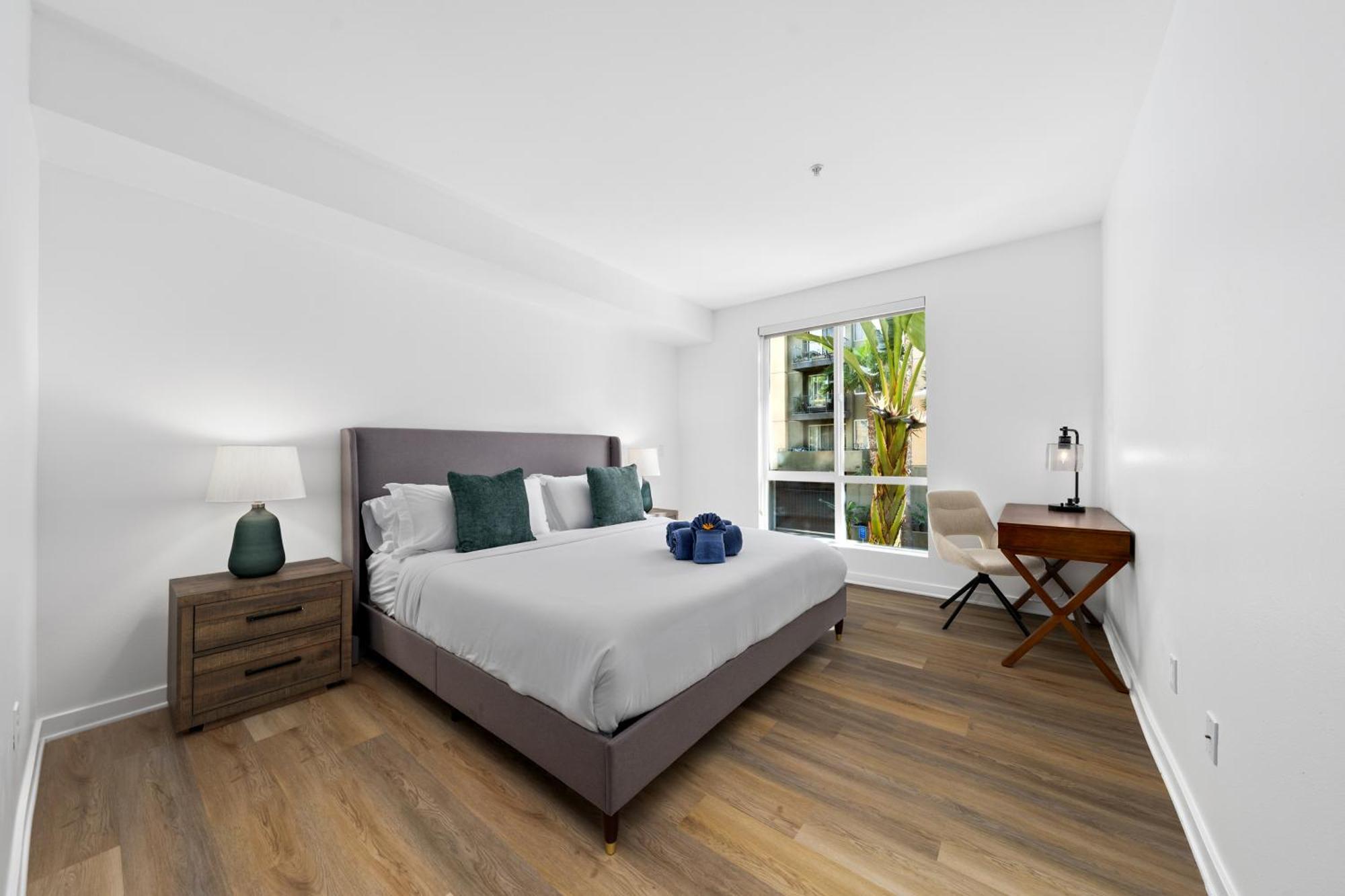 The Turquoise Lounge - Chic 2br View Pool, Sauna Los Ángeles