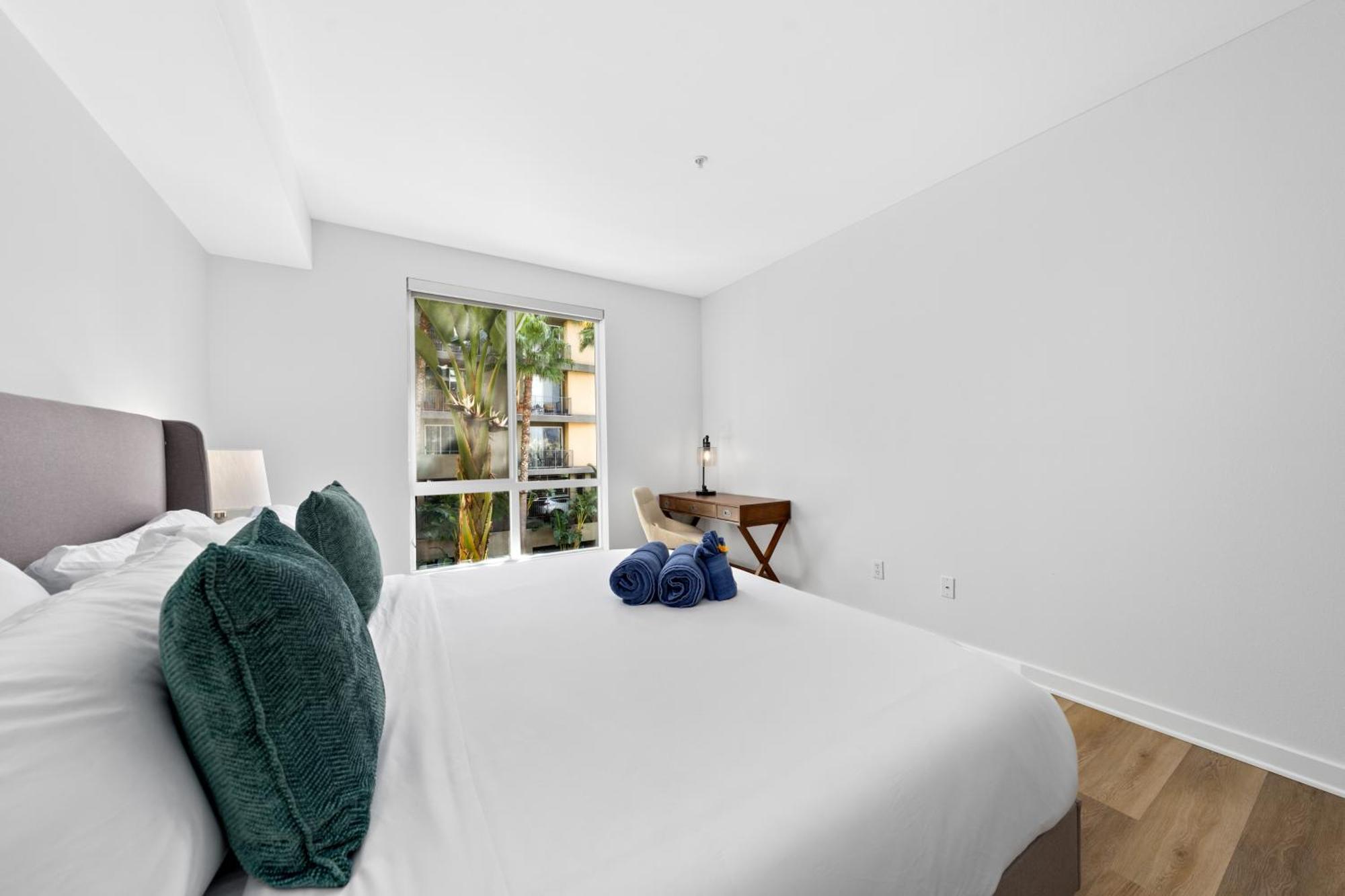 The Turquoise Lounge - Chic 2br View Pool, Sauna Apartamento Los Ángeles
