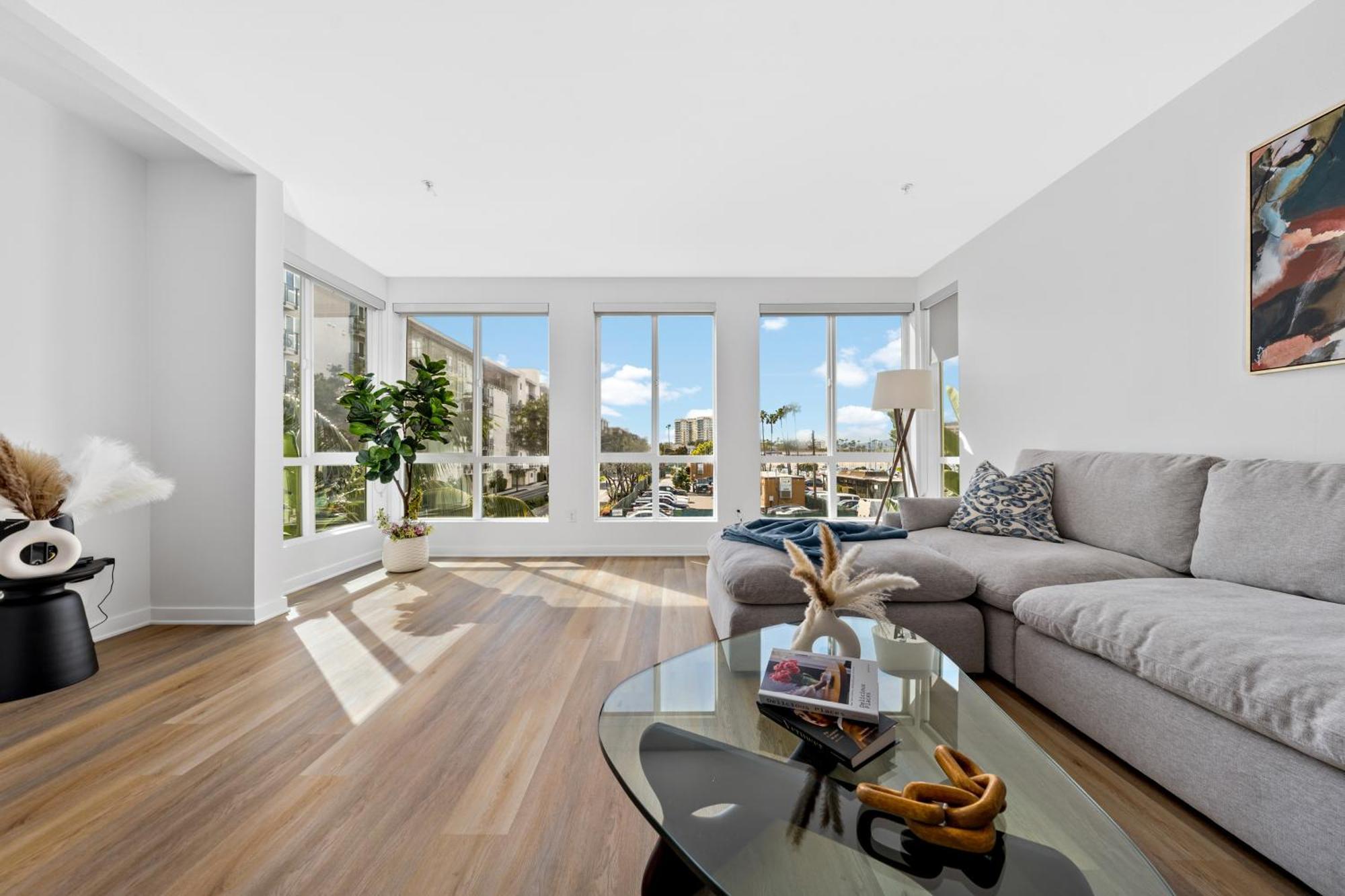 The Turquoise Lounge - Chic 2br View Pool, Sauna Apartamento *